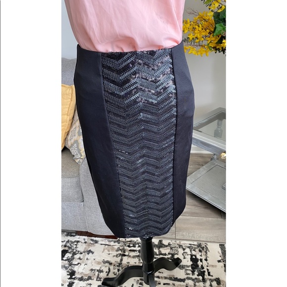 New York & Company Dresses & Skirts - NY&Co Black Sequin Front Skirt.